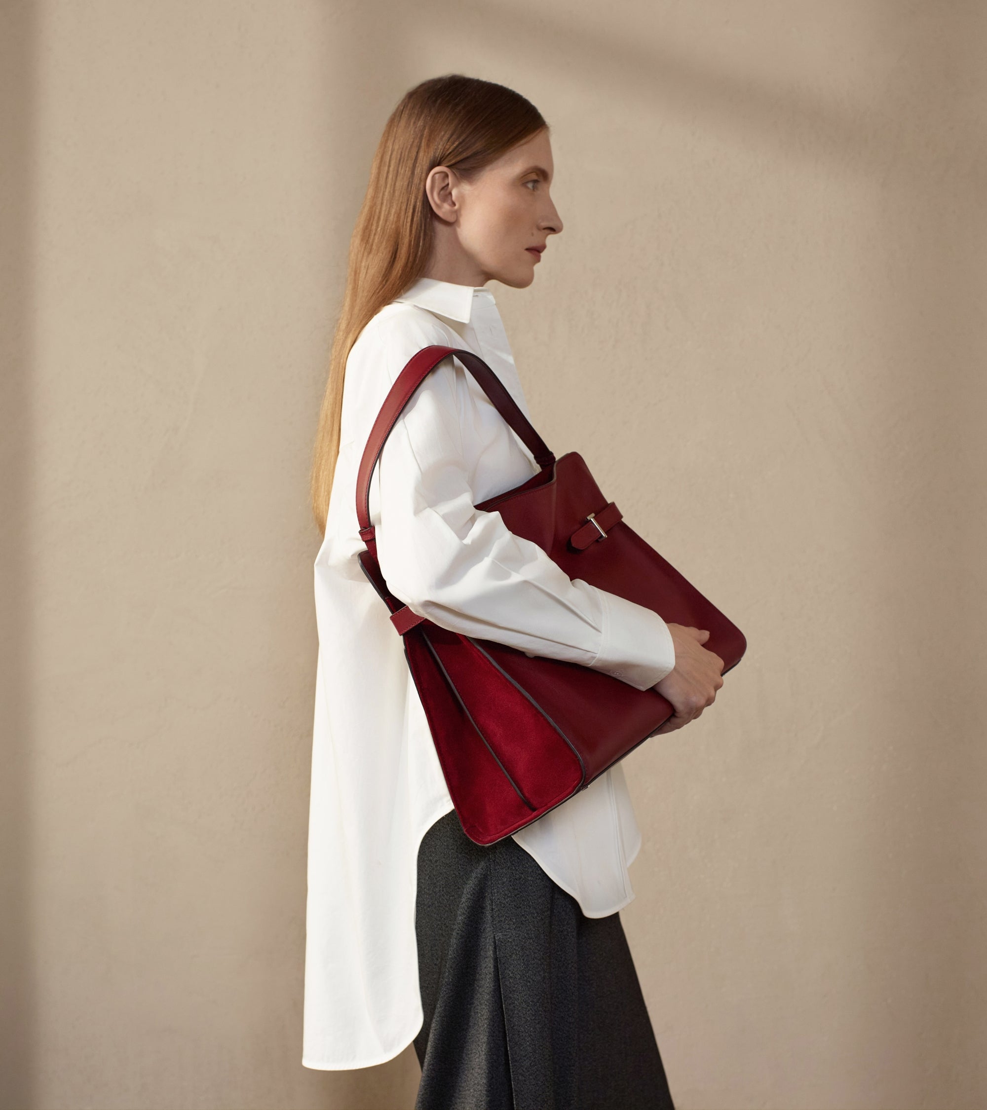 Emie maxi shoulderbag in smooth leather and nubuck