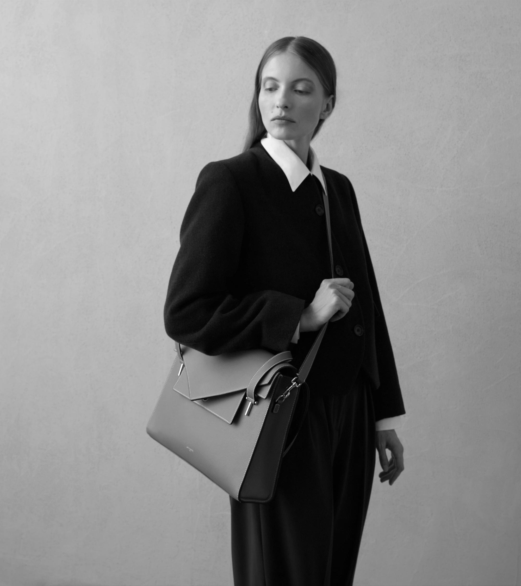 Aktentasche mit Doppelklappe Emilie aus genarbtem Leder