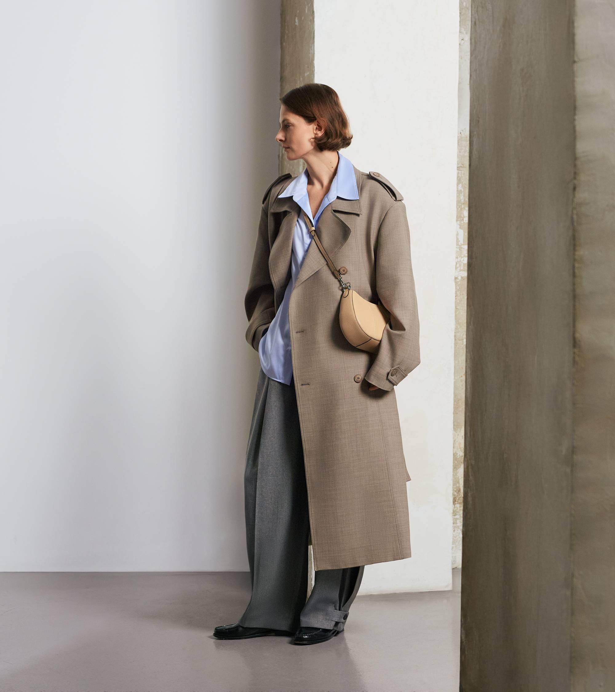 Bolso media luna pequeño Juliette de cuero granulado