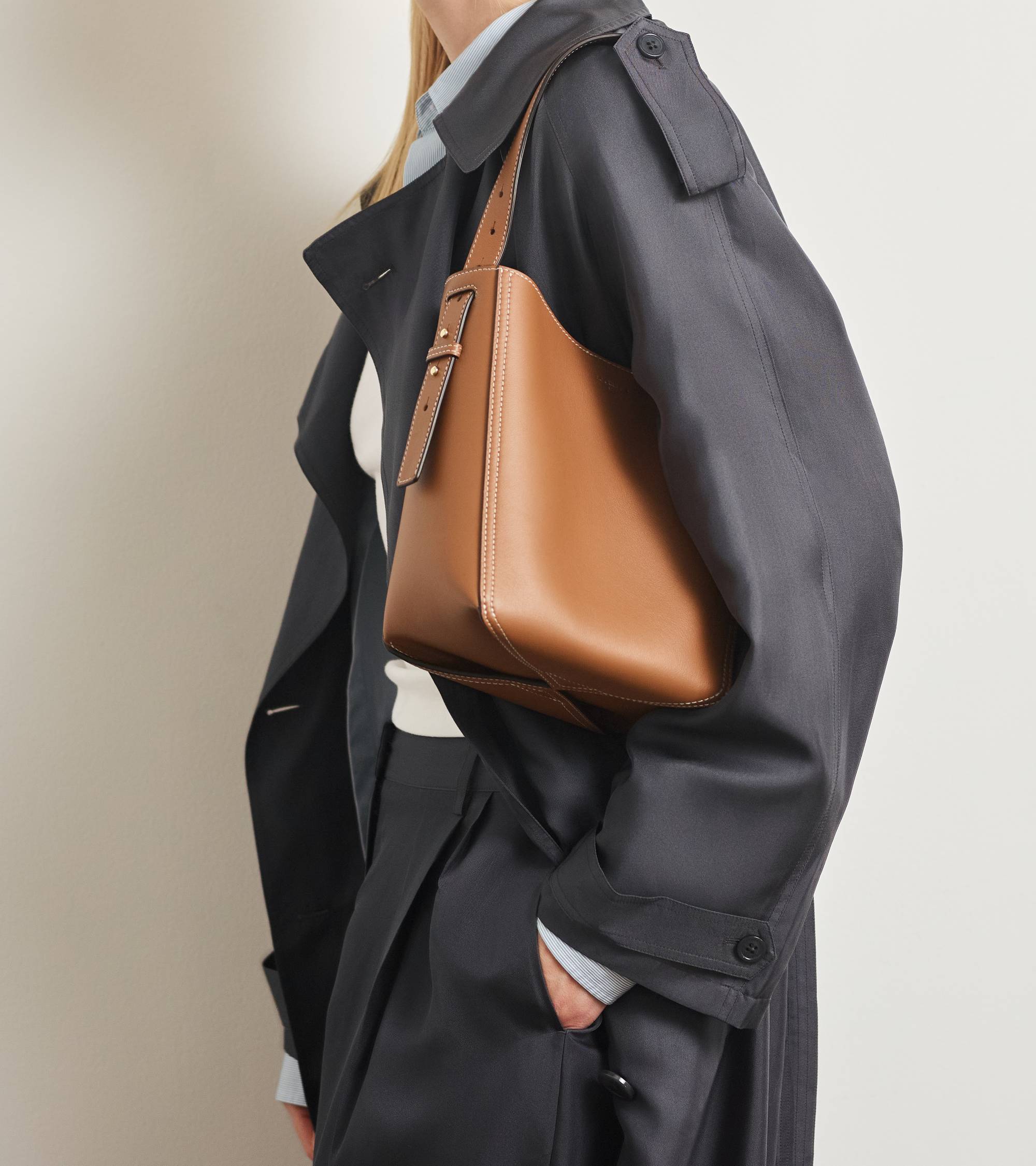 Bolso hobo pequeño modelo Céleste de piel lisa