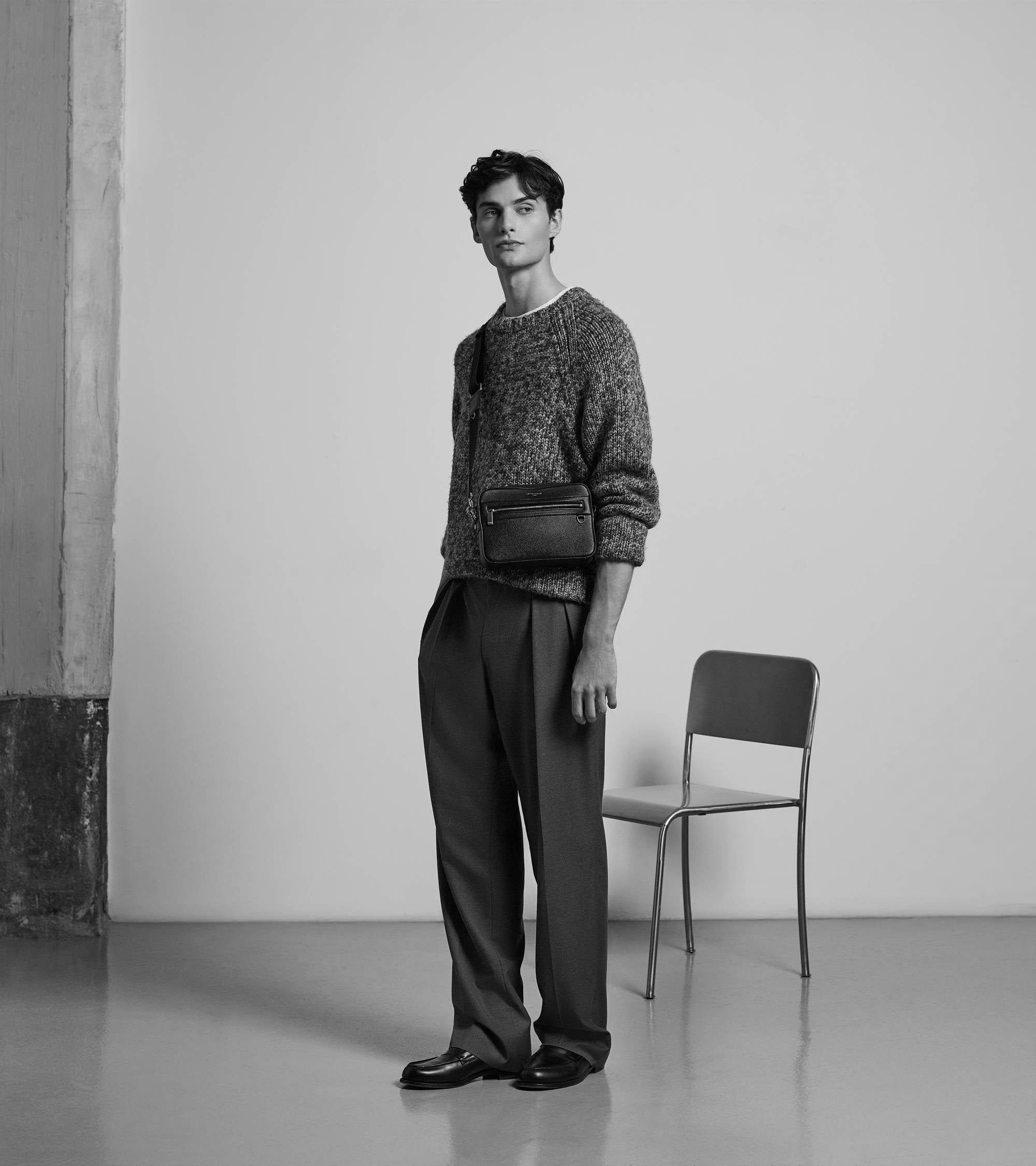 Kleine Umhängetasche Emile aus genarbtem Leder