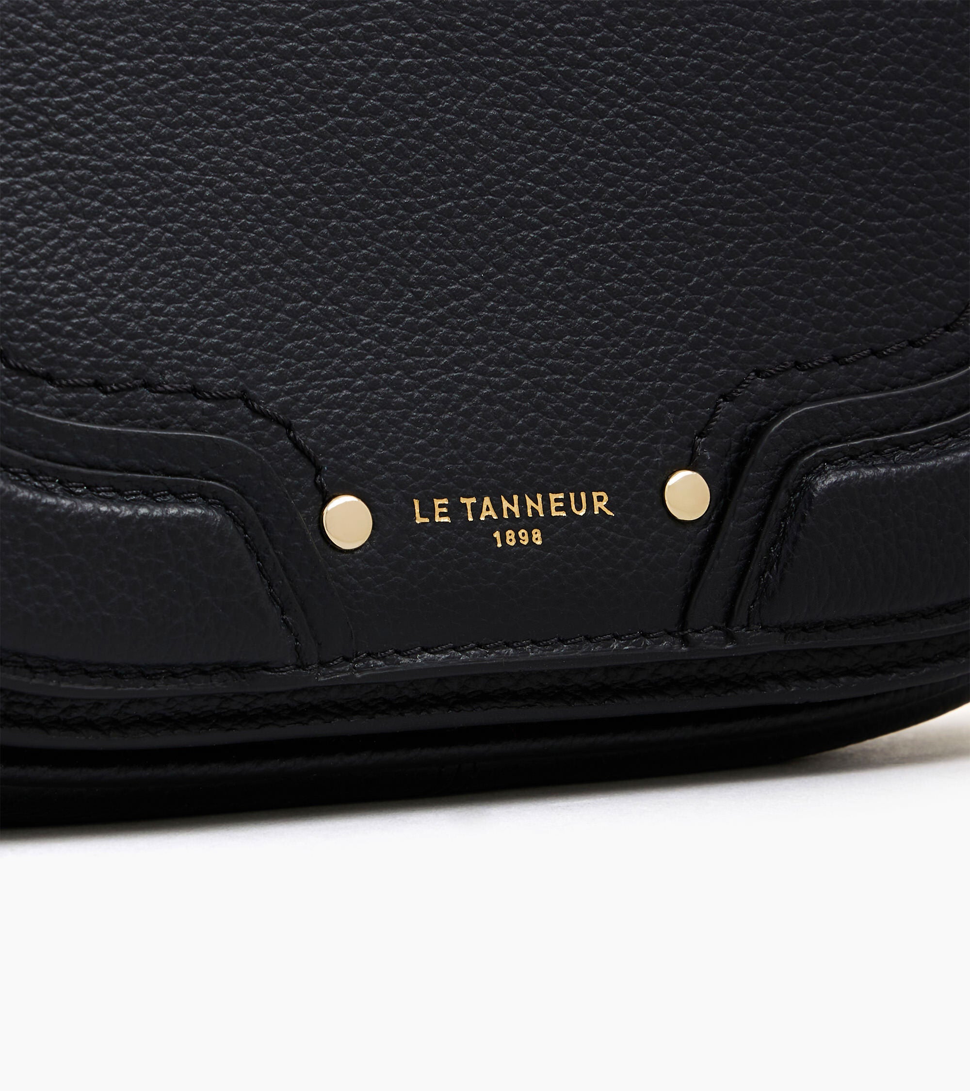 Bolso bandolera mediano modelo Ella de cuero granulado