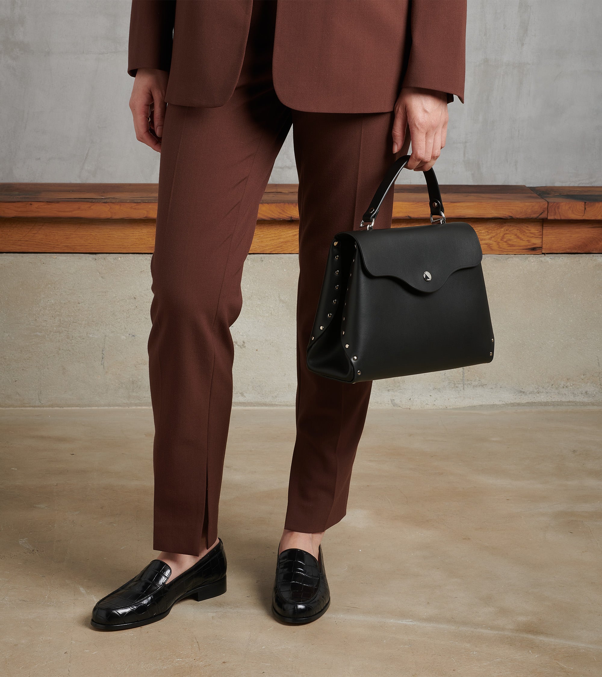 Mittelgroße Handtasche Modell Sans Couture aus Glattleder