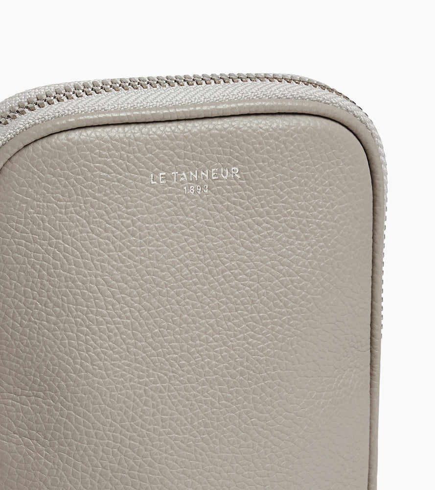 Phone case in grained leather