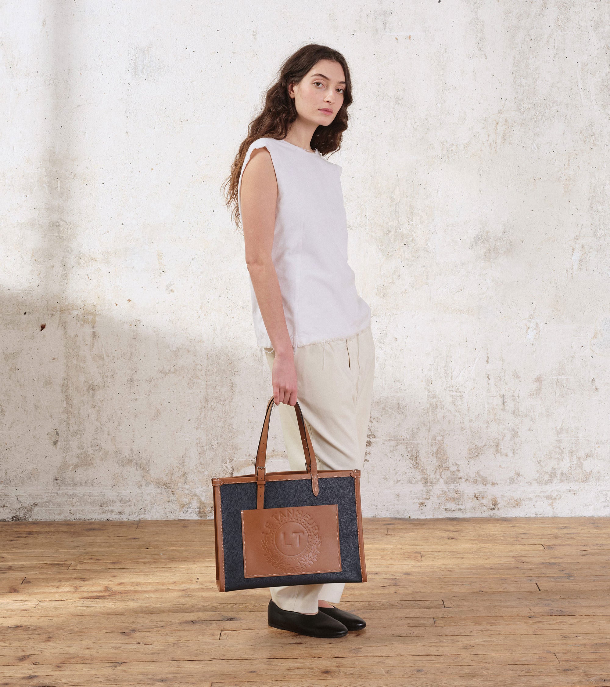 Le 125 large grained leather tote bag