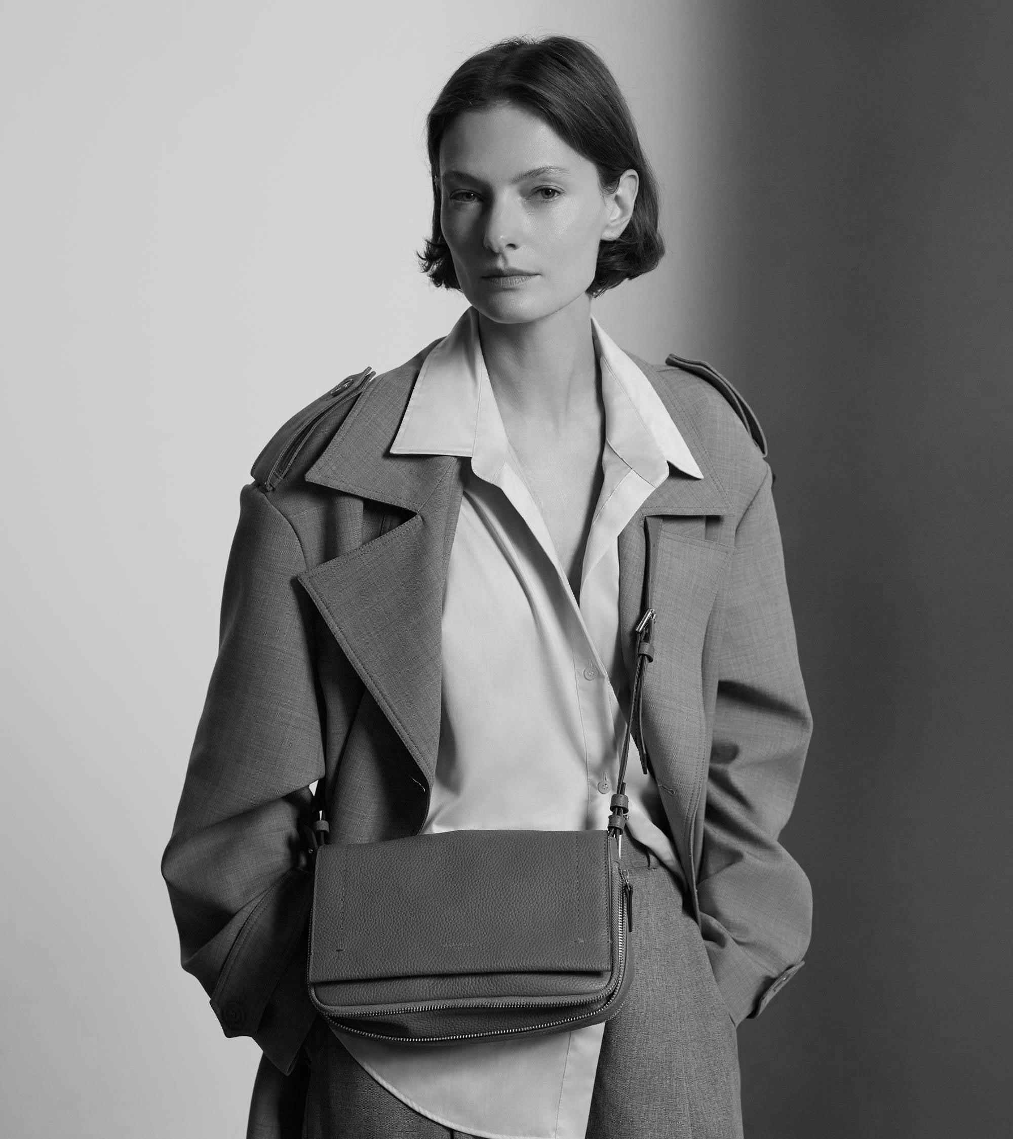 Kleine Umhängetasche Aurore aus genarbtem Leder