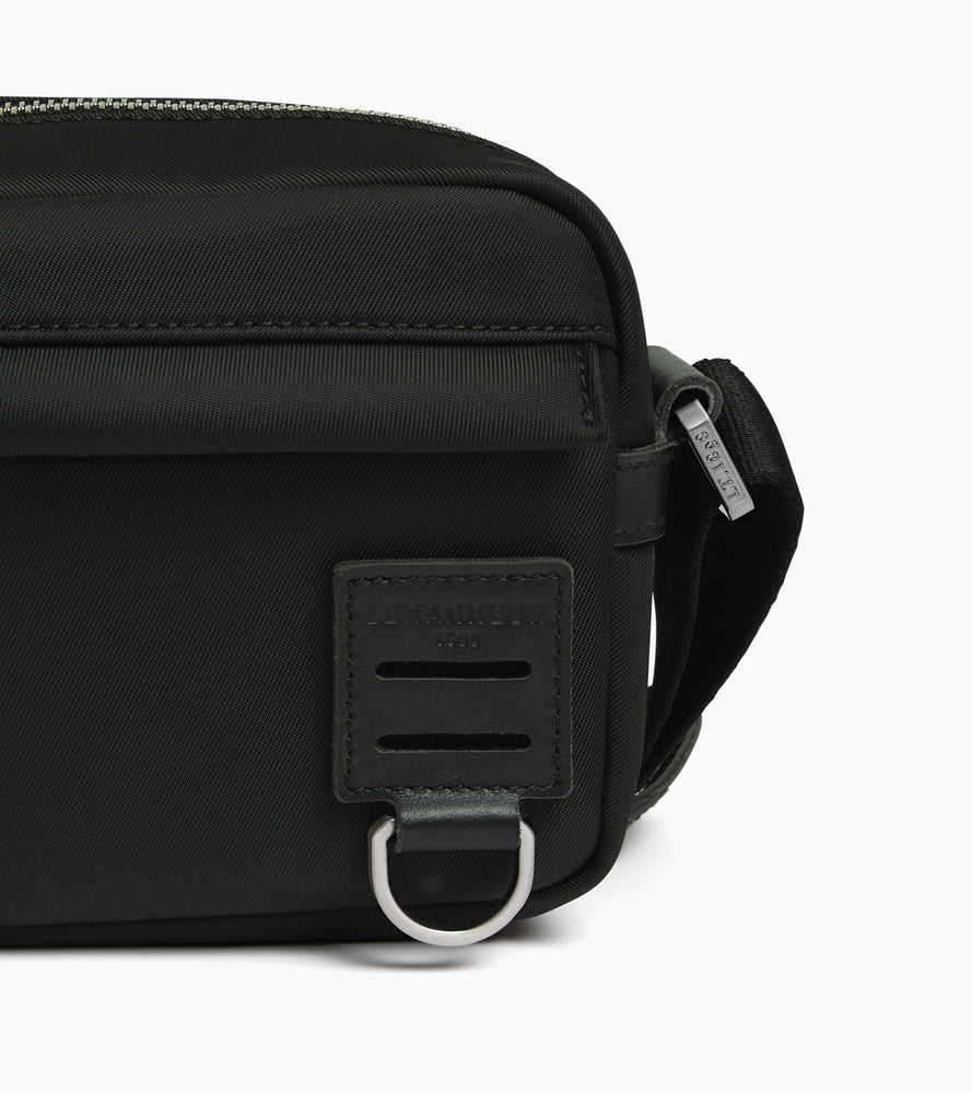 Kleine Umhängetasche Basile aus Nylongewebe und Glattleder