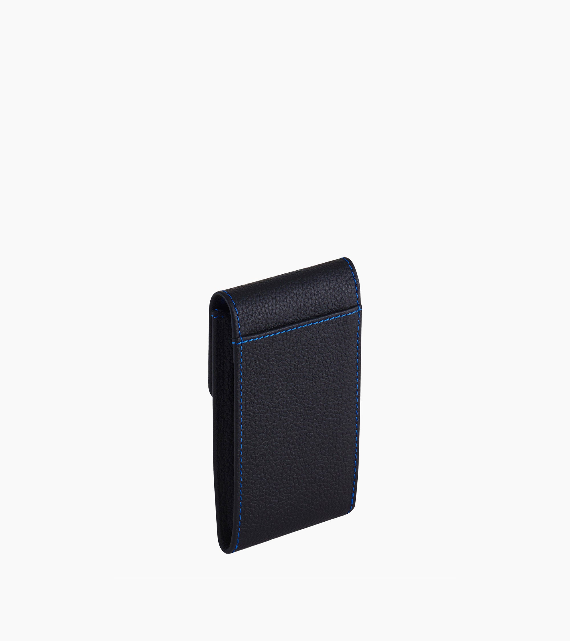 Charles key case with flap closure in pebbled leather