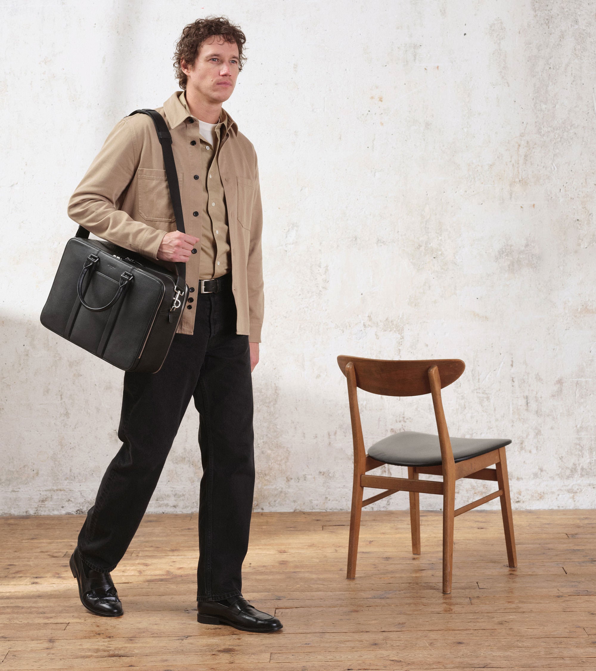 Charles 15 briefcase with 3 expanding compartments in grained leather