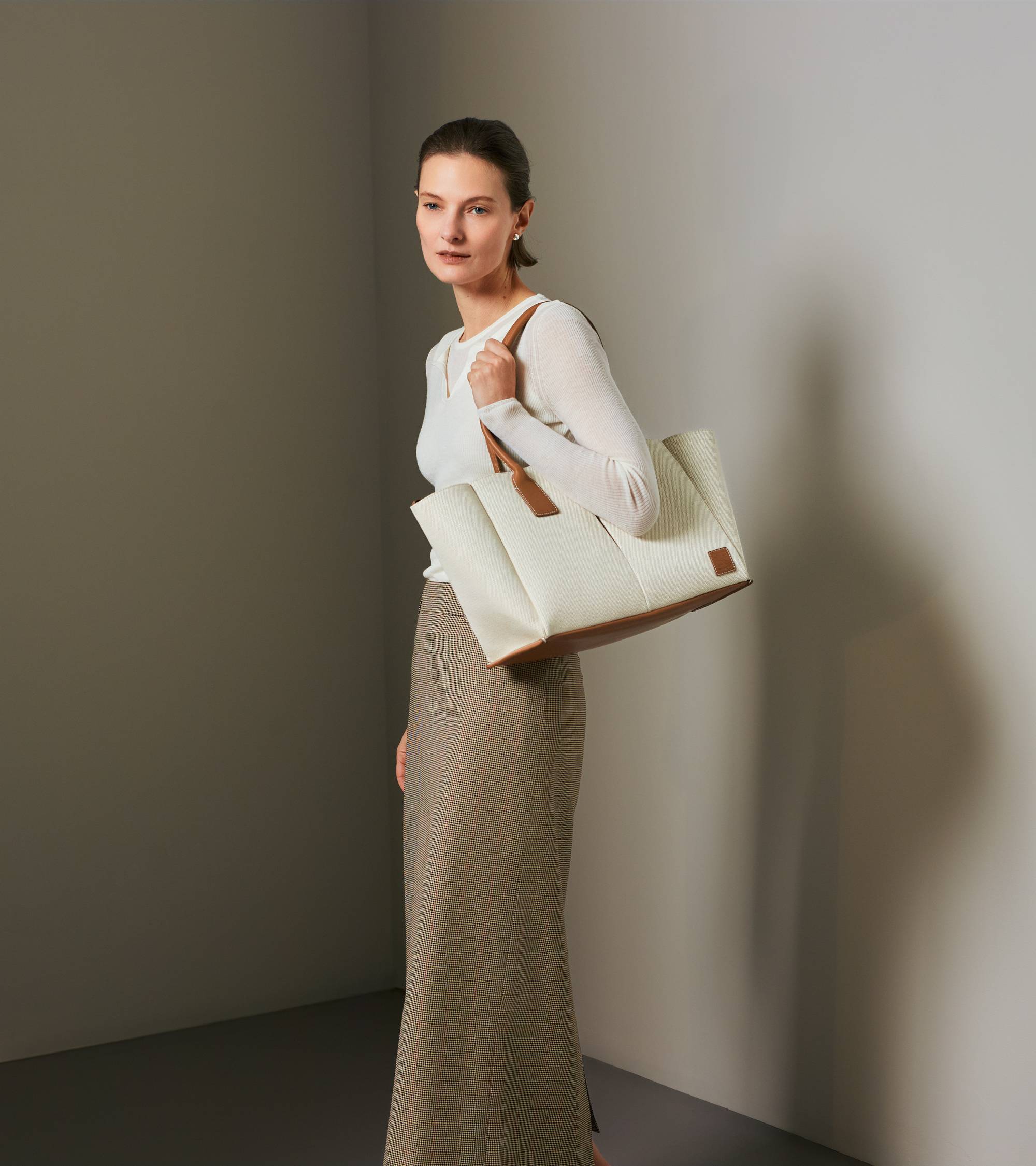 Große Tragetasche Elena aus Baumwoll-Canvas und genarbtem Leder