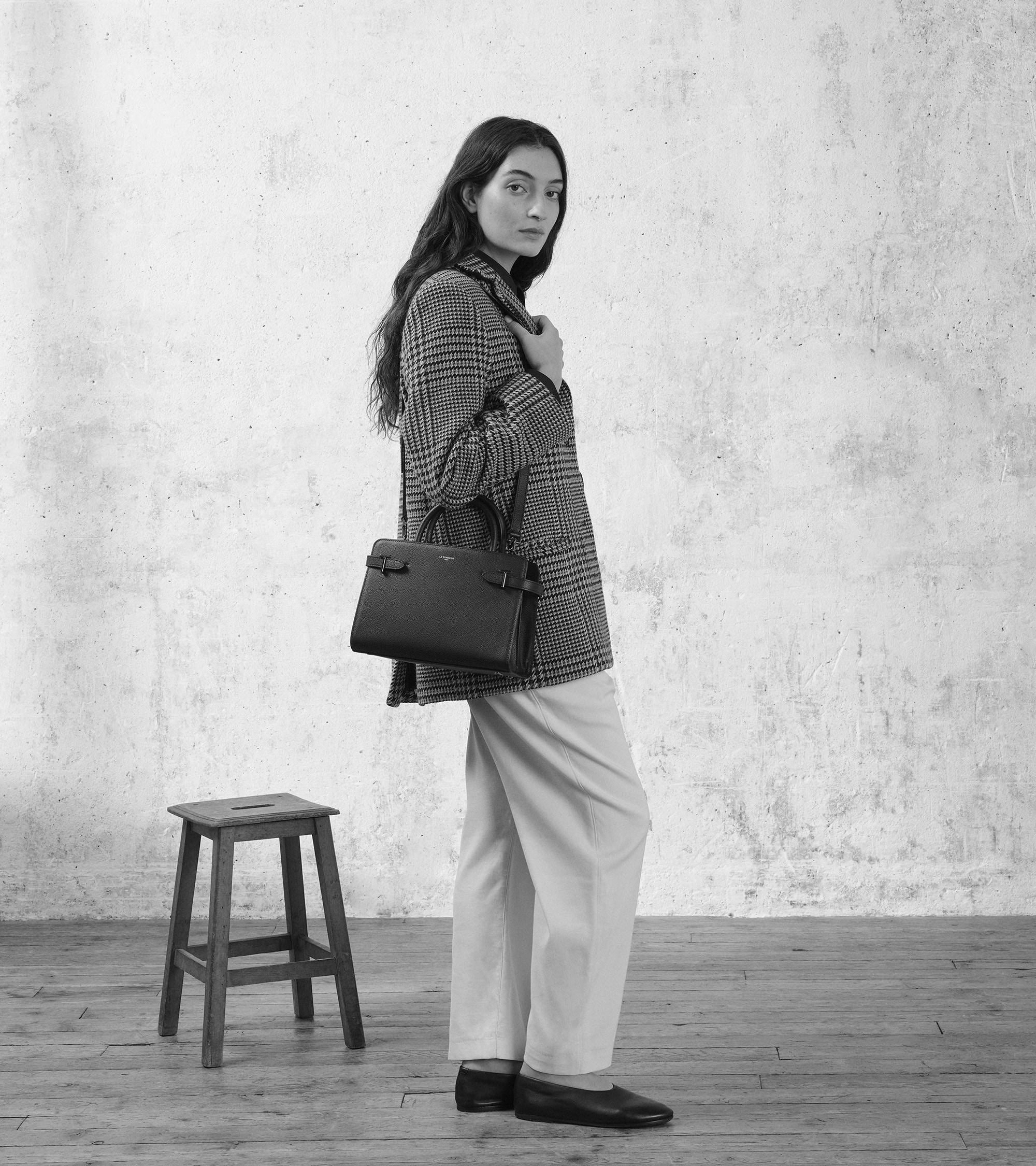 Emilie medium-sized handbag in pebbled leather