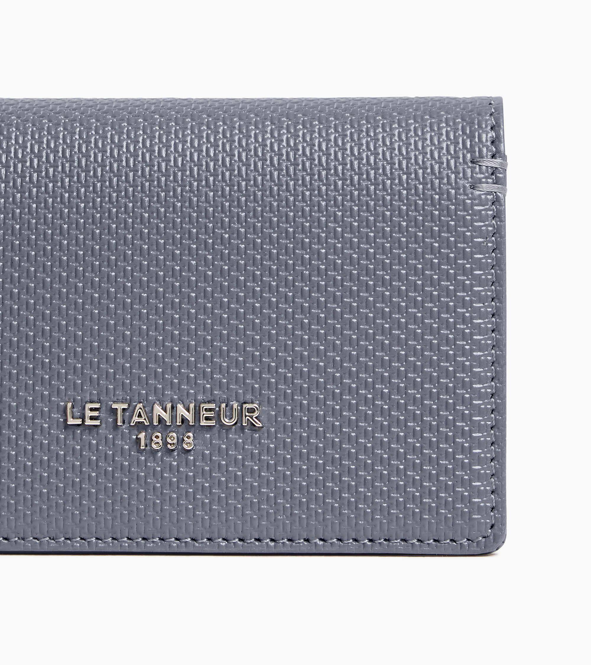 Bifold-Kartenetui im Querformat Lucien aus Leder mit T-Signatur