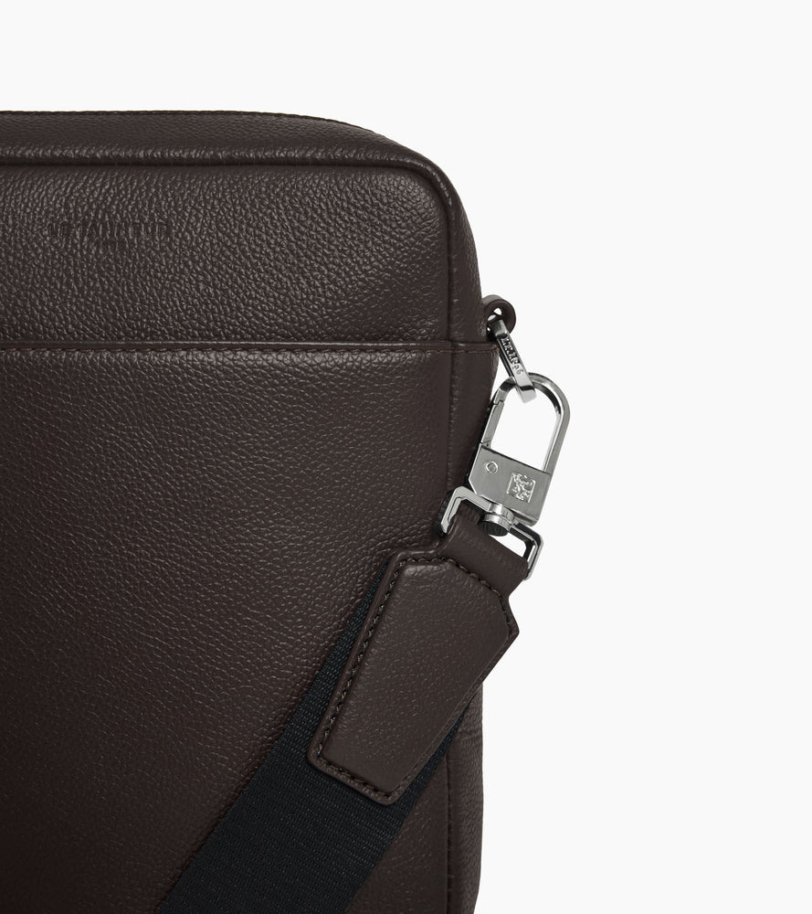 Kleine Umhängetasche Marceau aus genarbtem Leder mit Reißverschluss