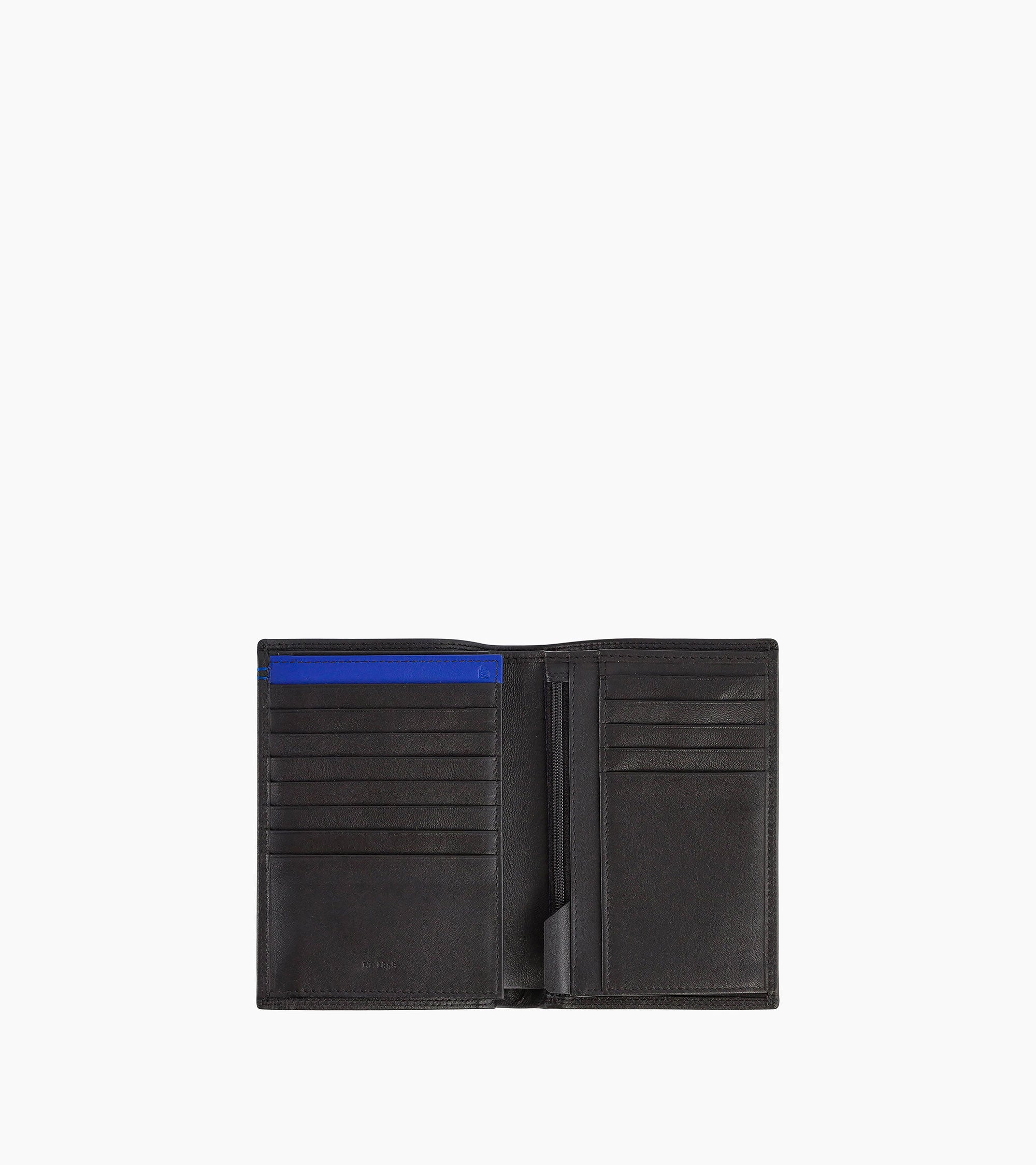 Zipped pocket and 2 shutters Martin smooth leather wallet