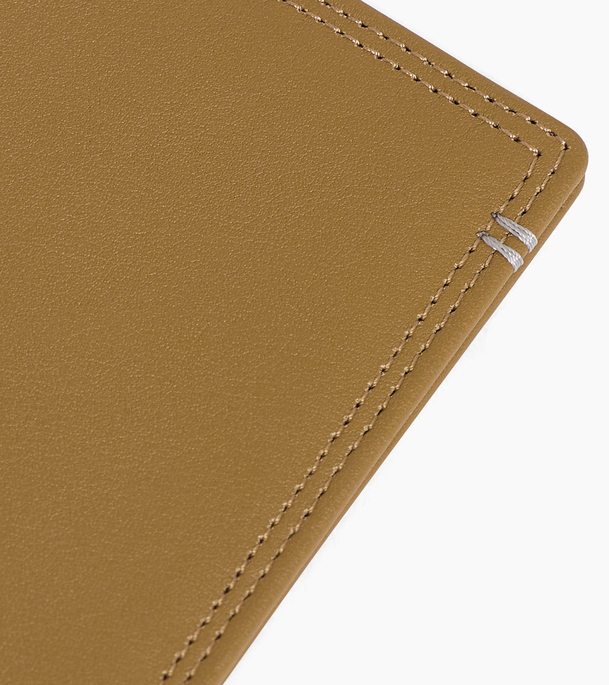 Martin vertical card holder in smooth leather